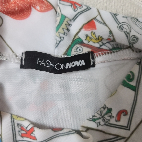 Fun dress with casino cards medium - Picture 3 of 3